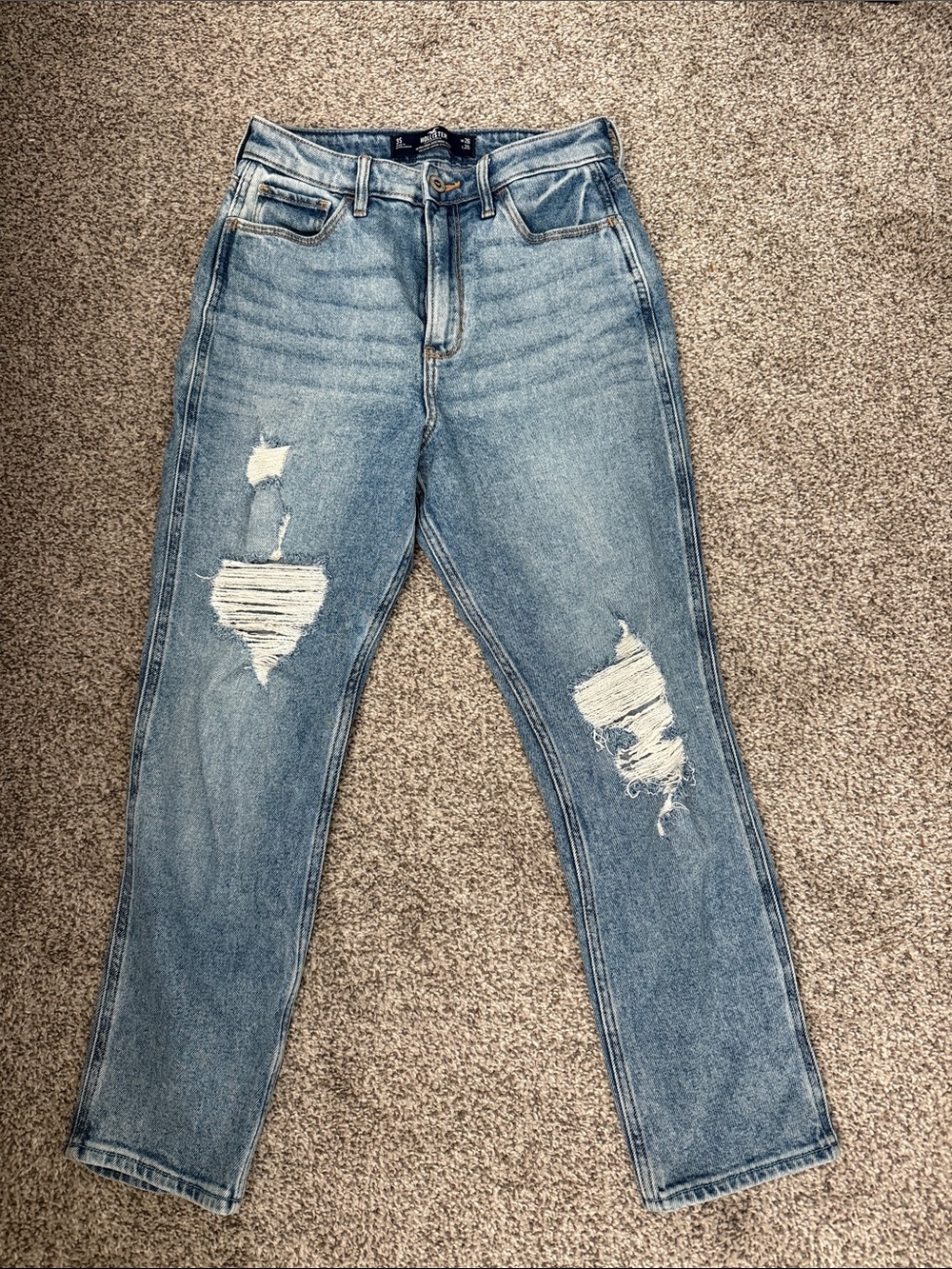 Hollister Women’s Distressed Light Blue Jeans (size 3)